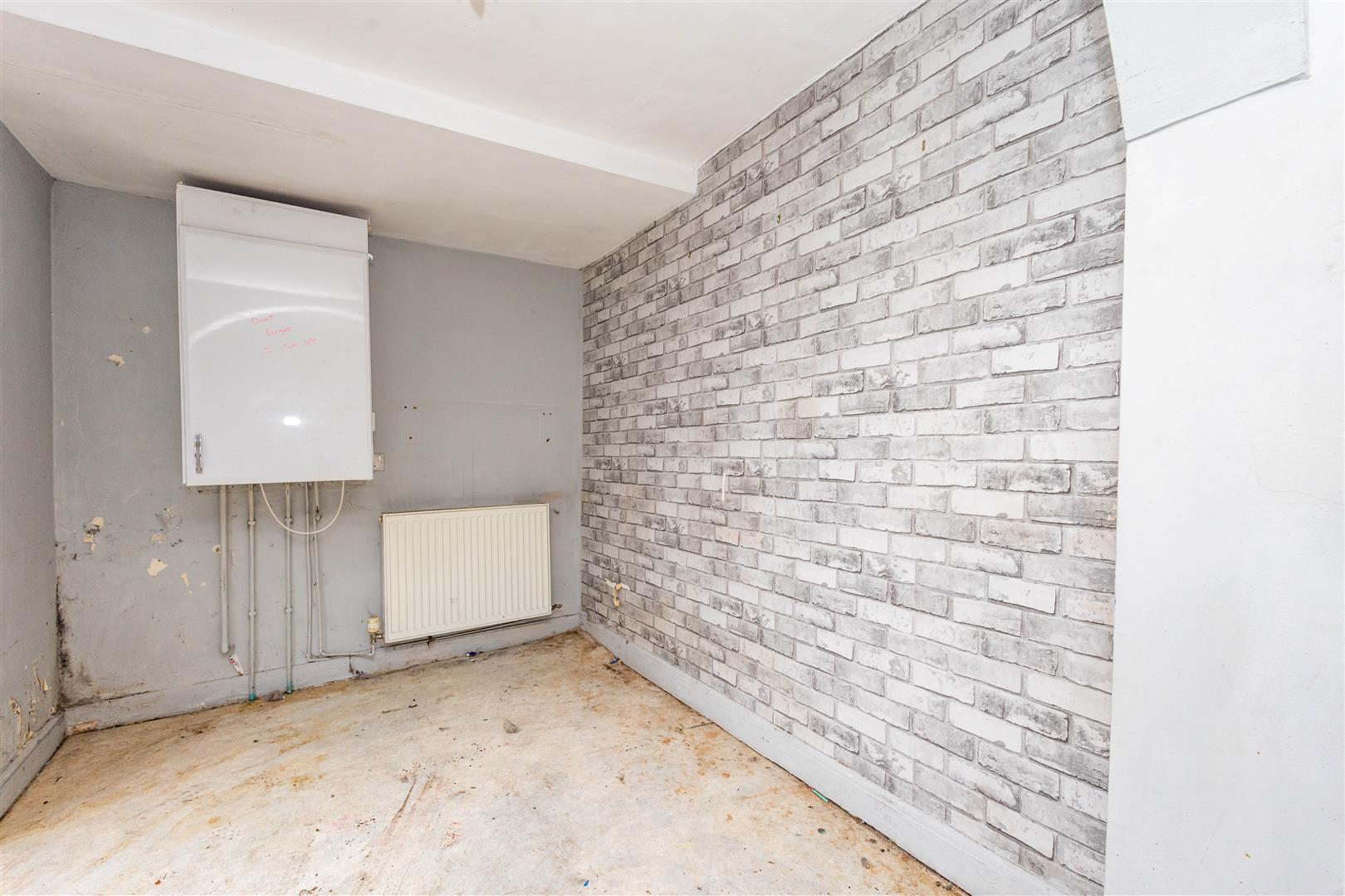 2 bed property in Stratford Road, Chorley